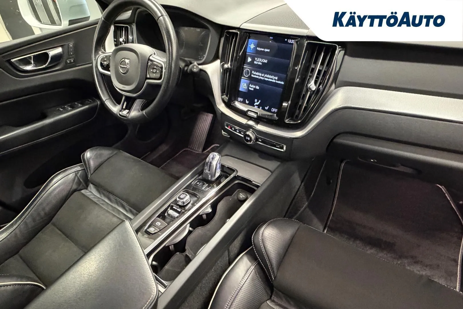 Volvo XC60 CLJ-399 carousel image