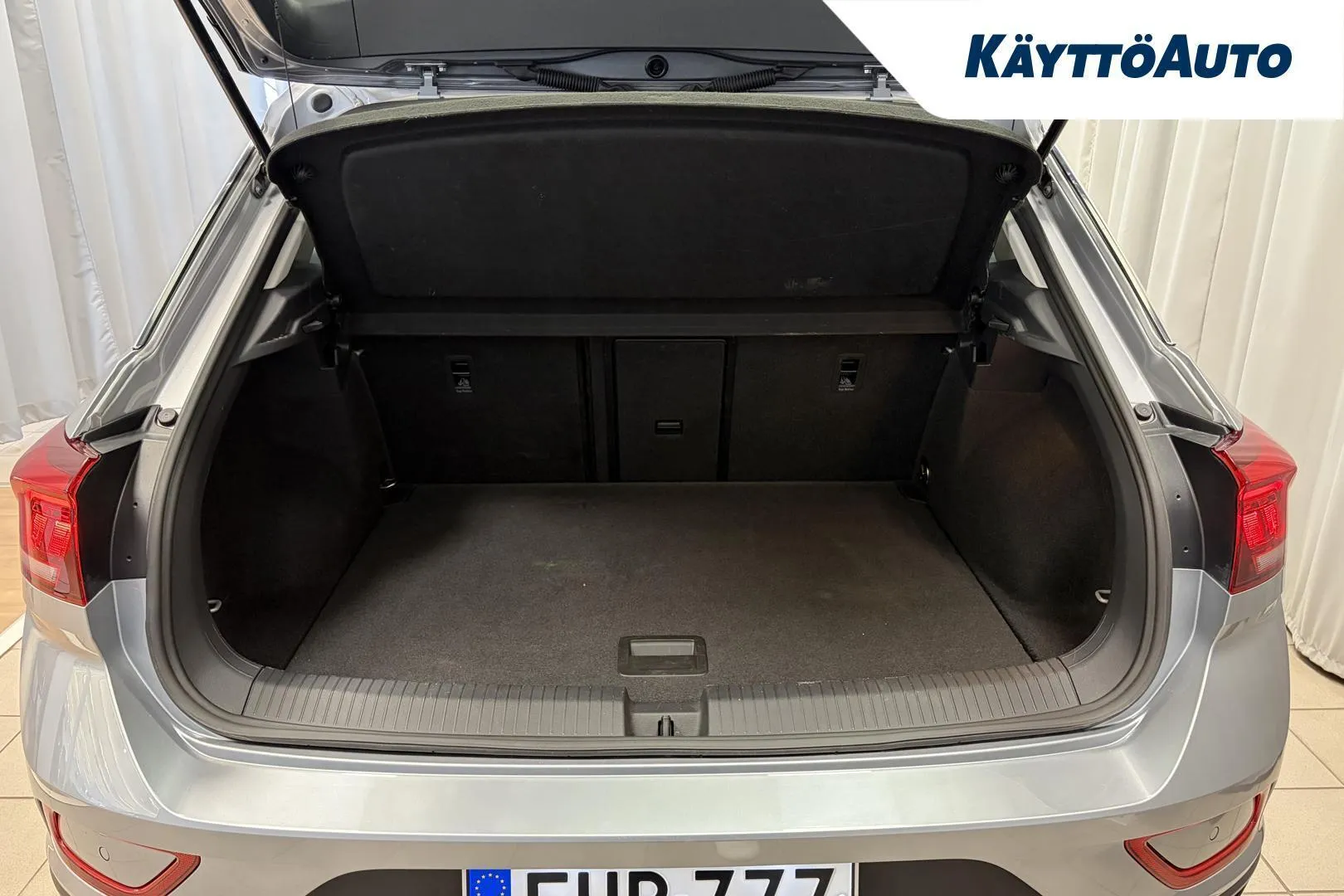 Volkswagen T-Roc EUP-777 carousel image