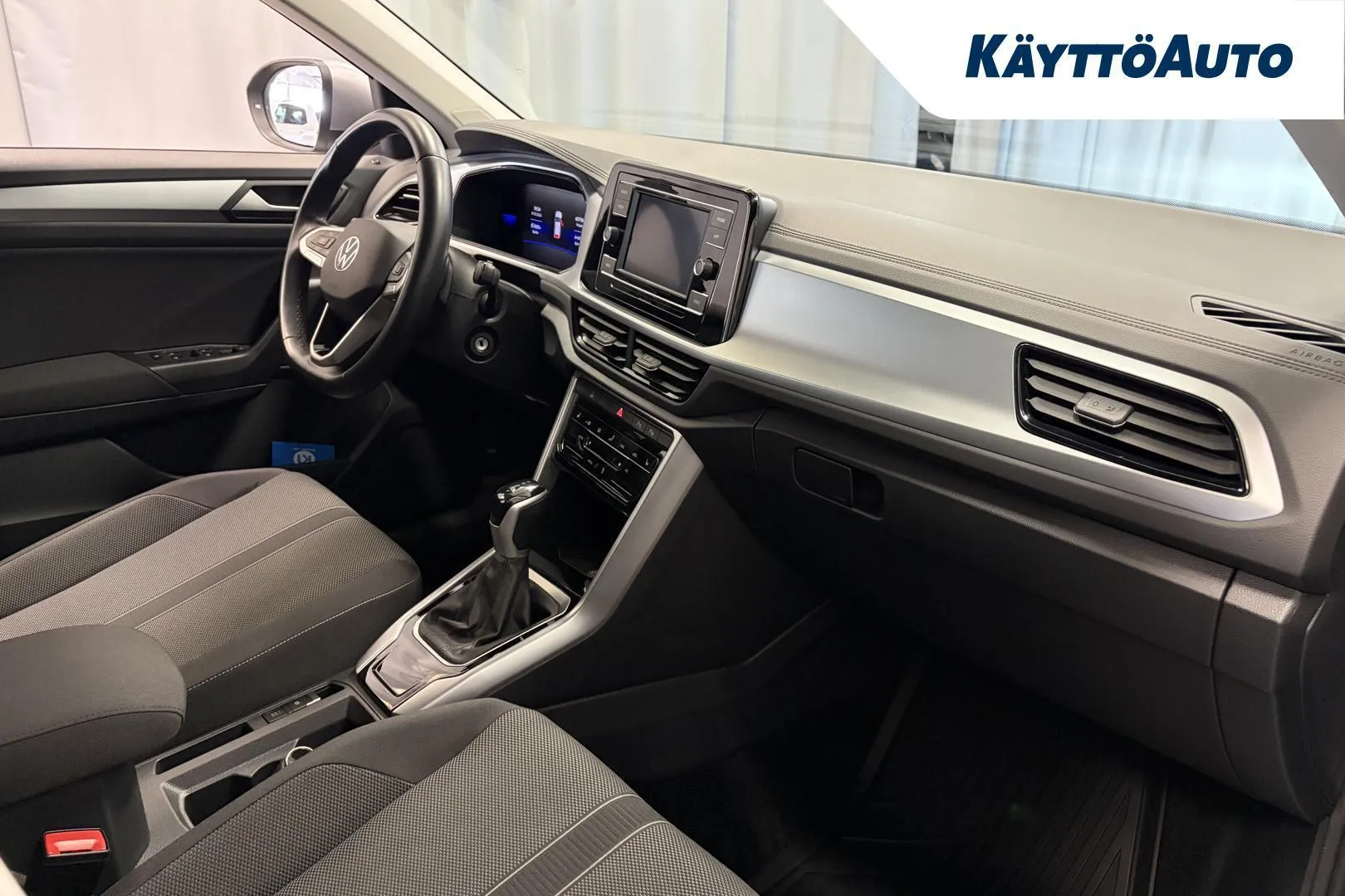Volkswagen T-Roc EUP-777 carousel image