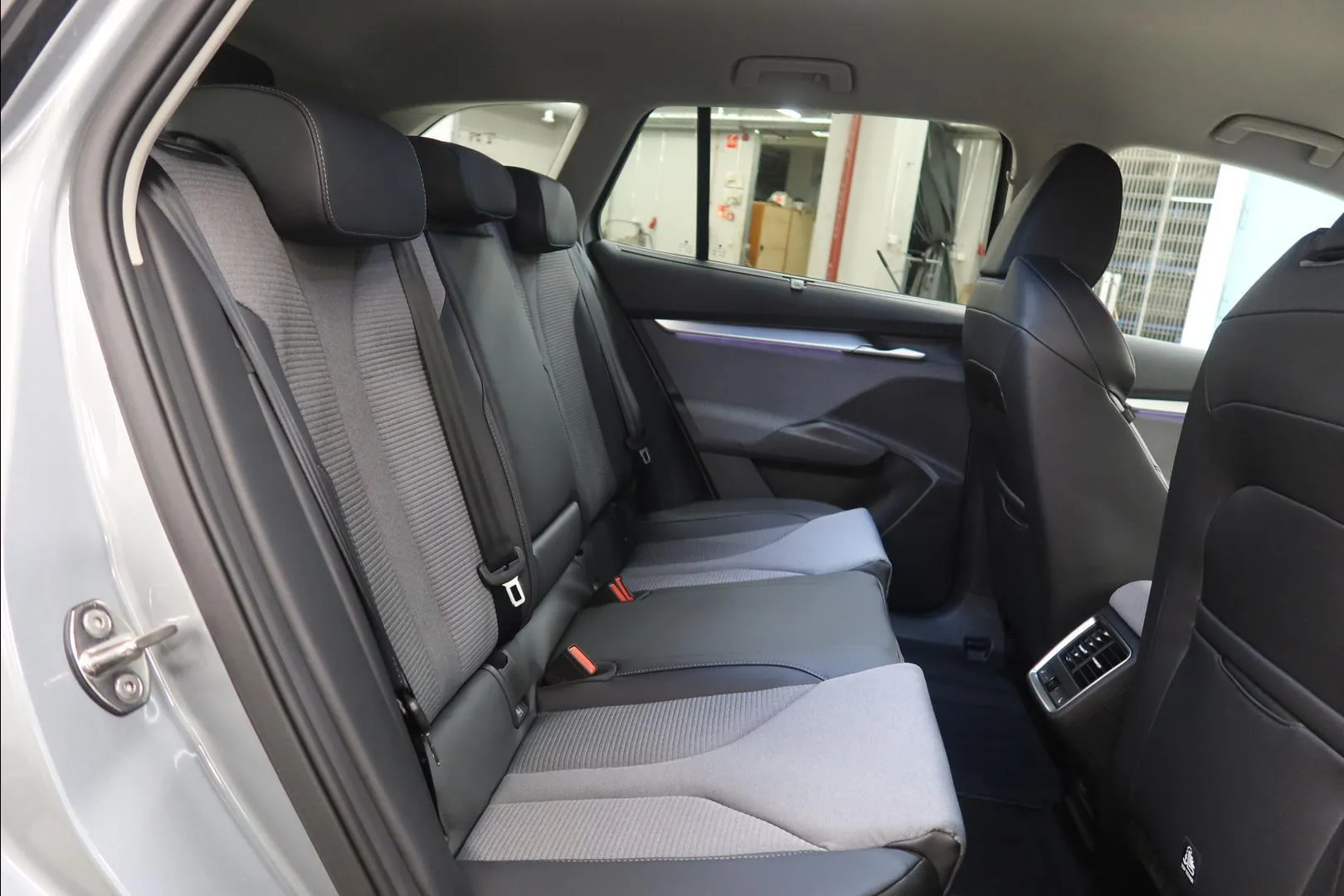 Skoda Enyaq YMM-783 carousel image