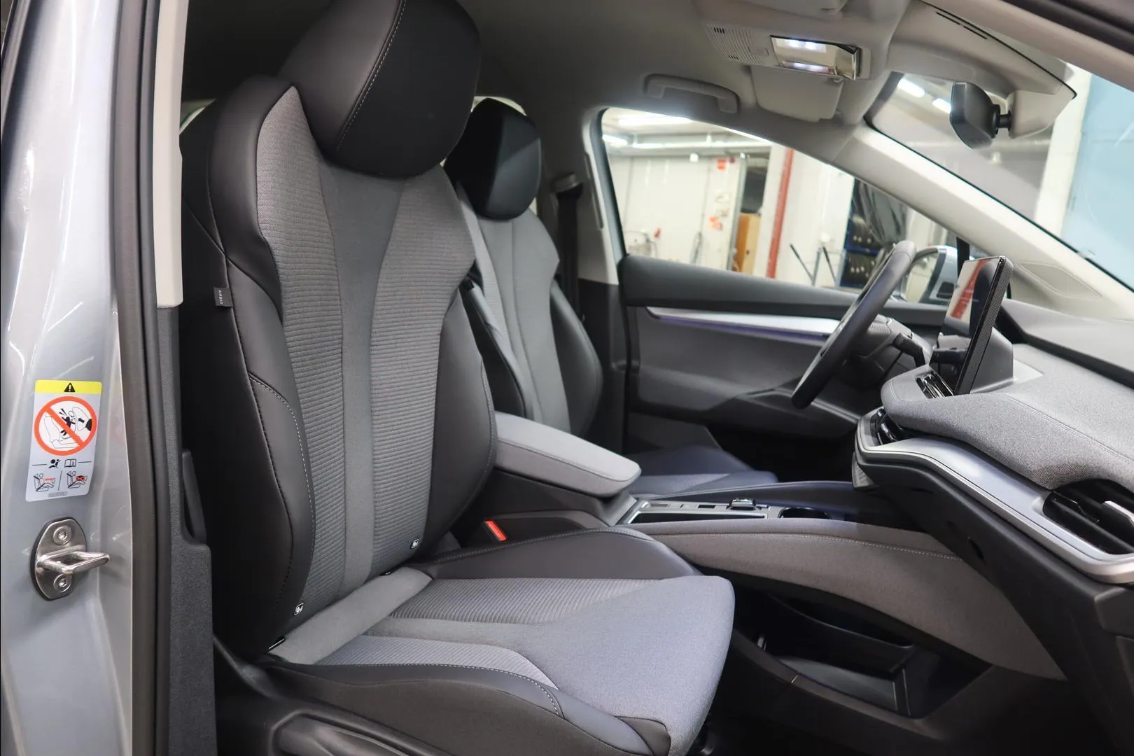 Skoda Enyaq YMM-783 carousel image