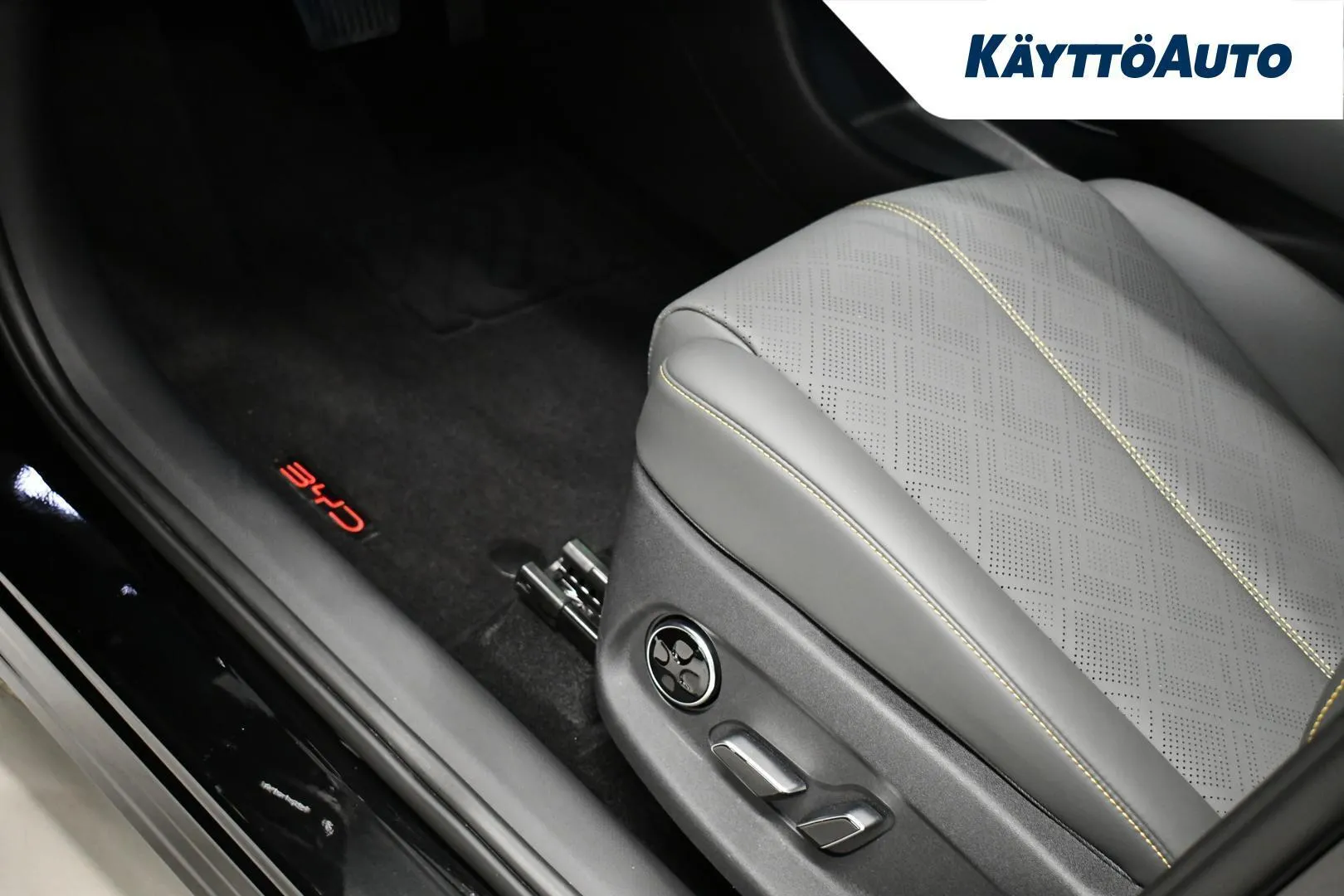 BYD ATTO 3 EVP-601 carousel image
