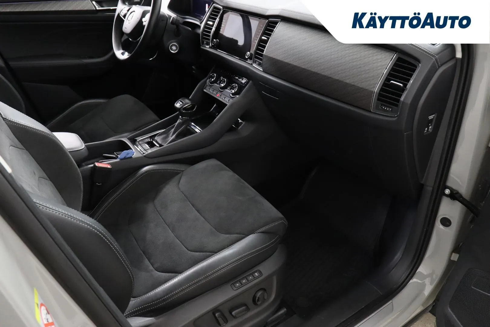 Skoda Kodiaq YKX-809 carousel image