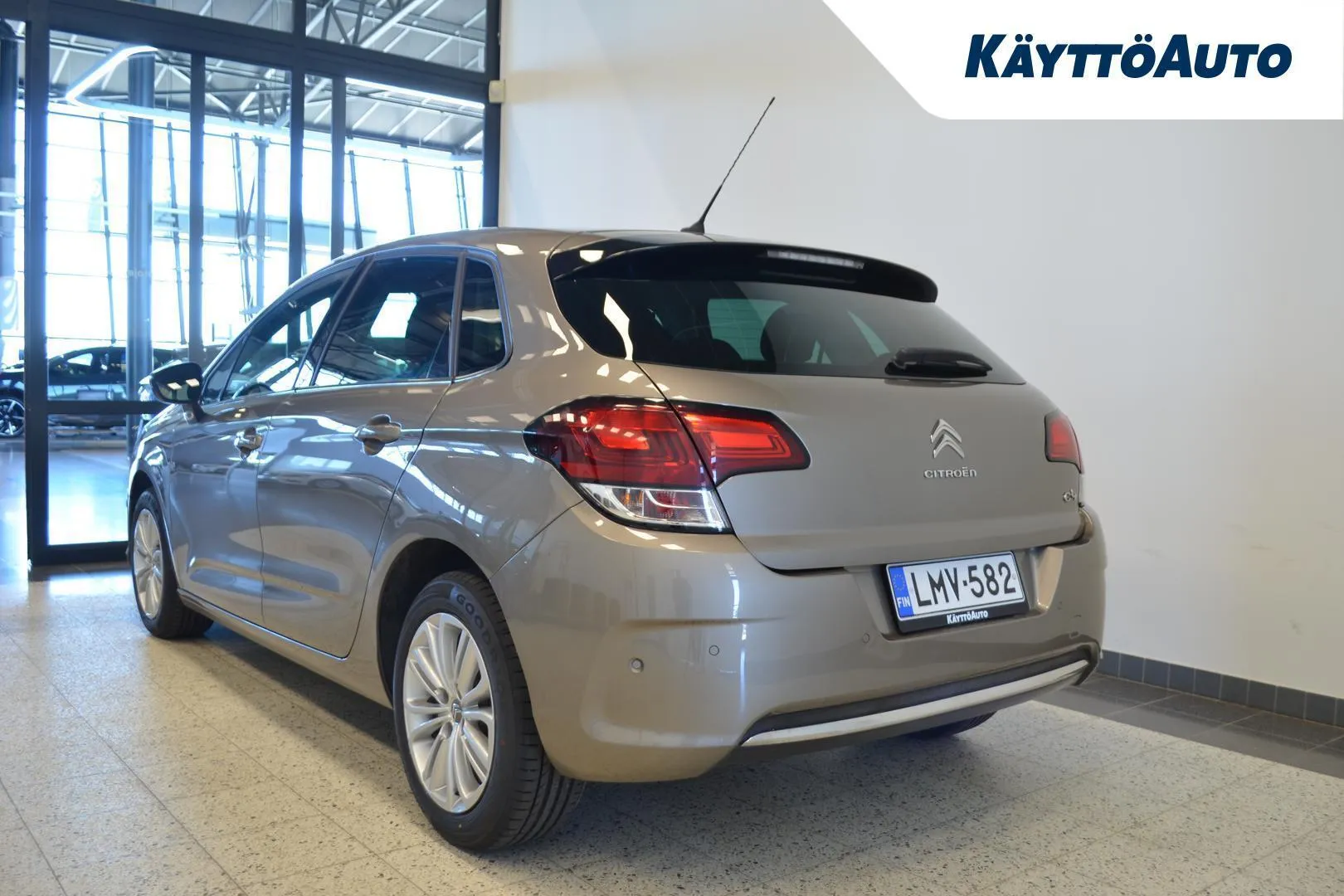 Citroen C4 LMV-582 carousel image