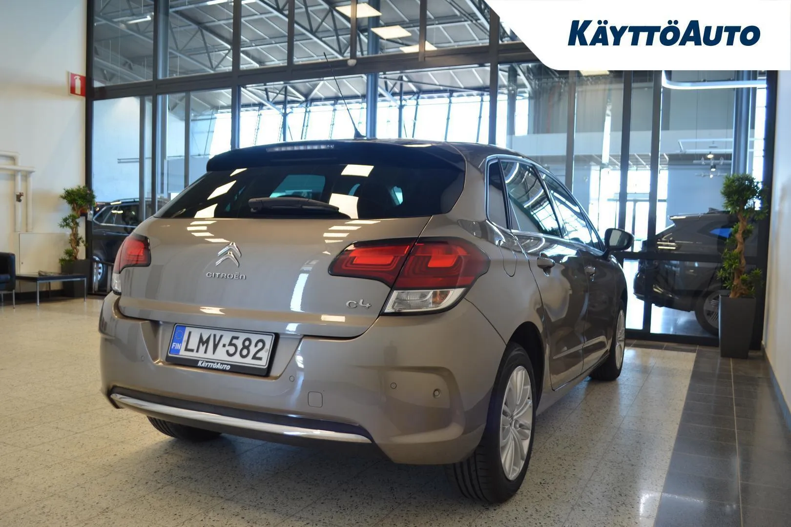 Citroen C4 LMV-582 carousel image
