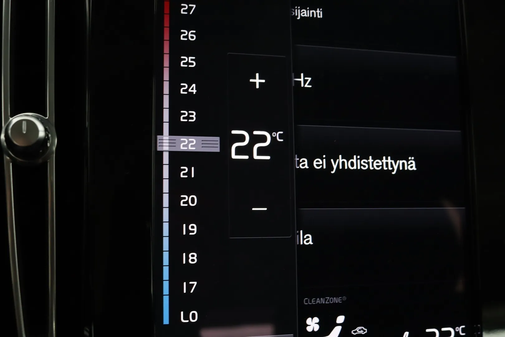 Volvo XC40 RVL-908 carousel image