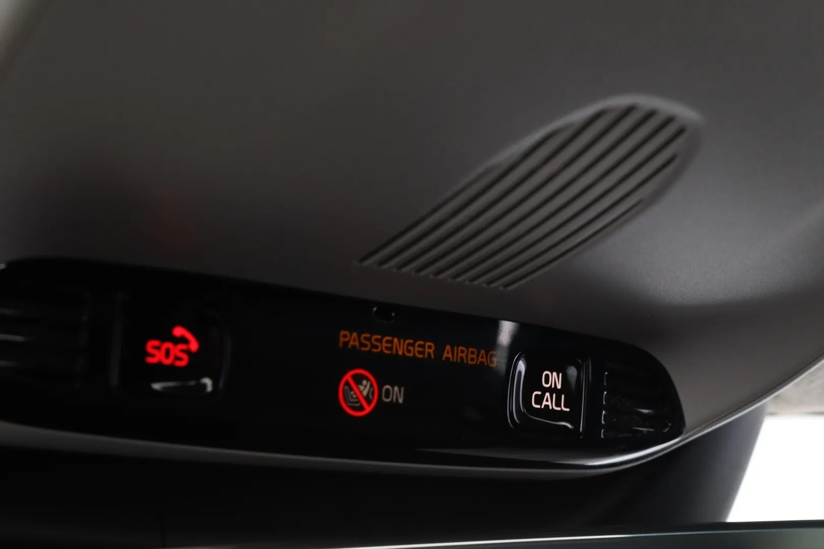Volvo XC40 RVL-908 carousel image