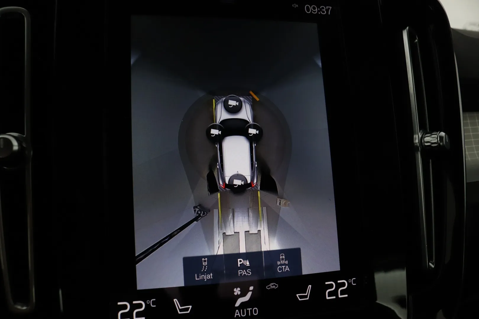 Volvo XC40 RVL-908 carousel image