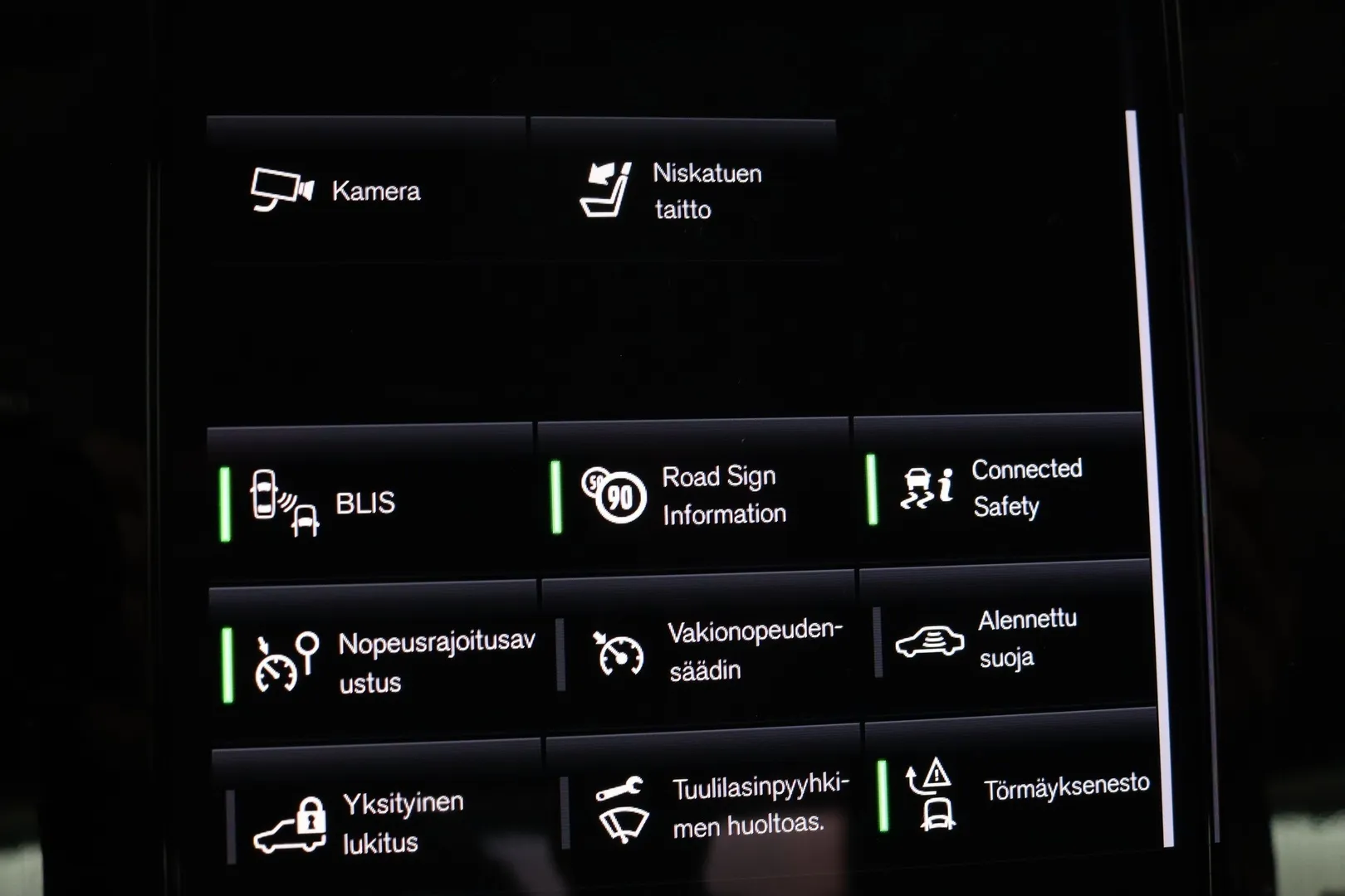 Volvo XC40 RVL-908 carousel image