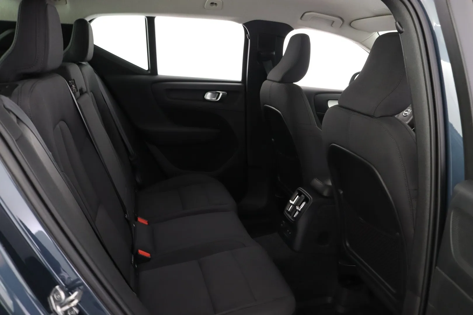 Volvo XC40 RVL-908 carousel image