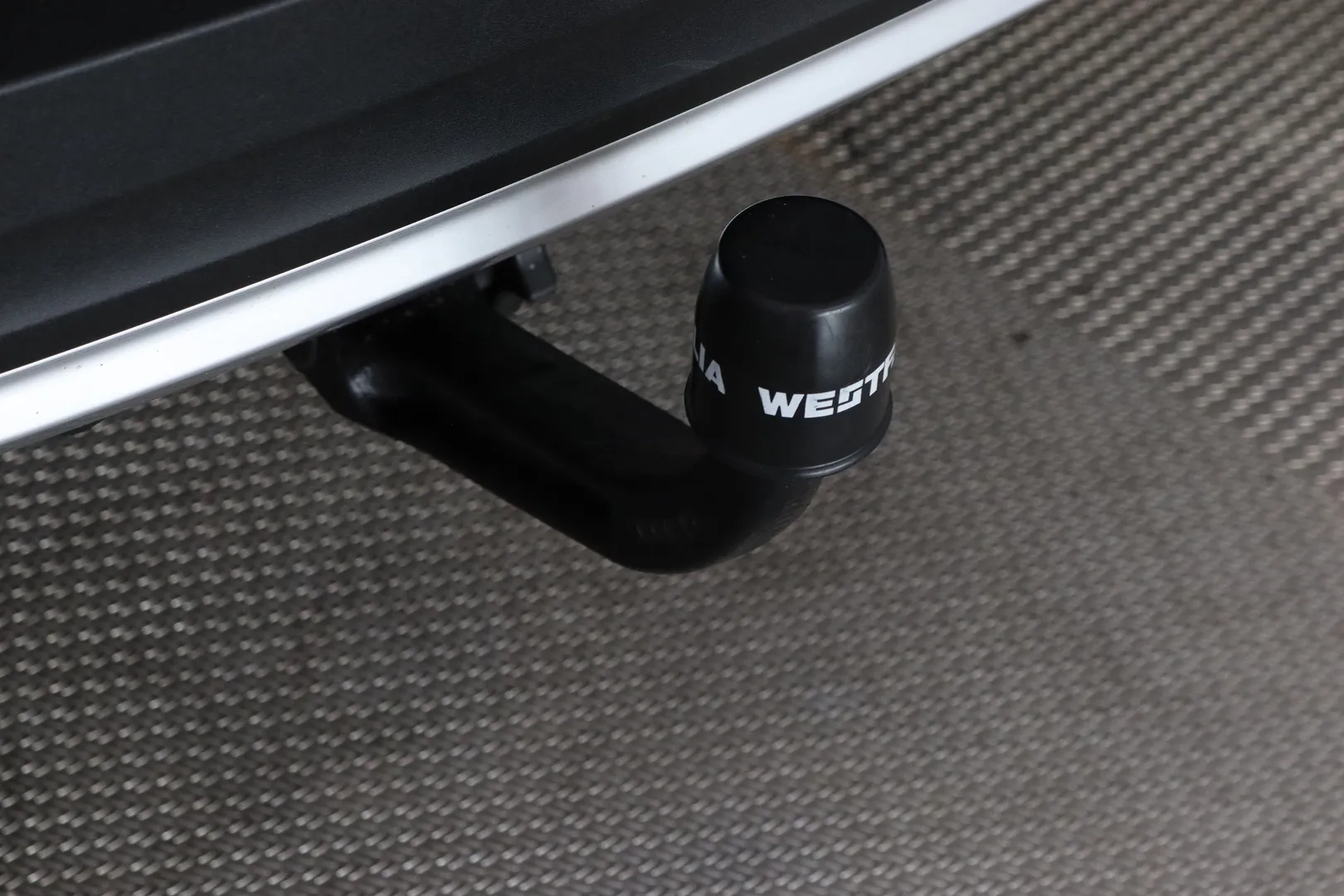 Volvo XC40 RVL-908 carousel image