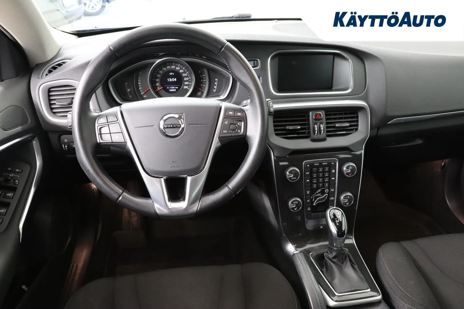 Volvo V40 FNJ-371 carousel image
