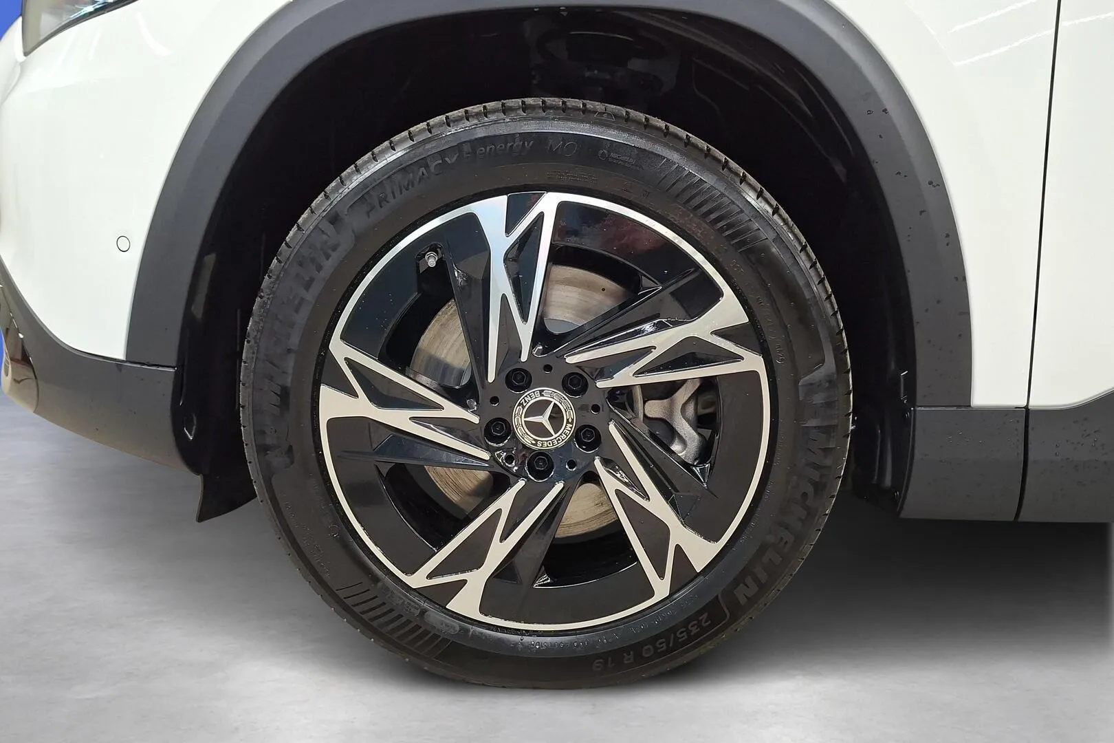 Mercedes-Benz GLB FSU-617 carousel image