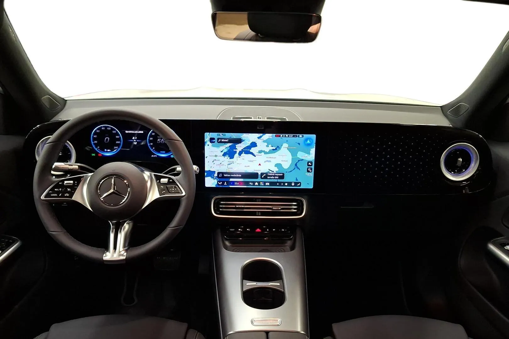 Mercedes-Benz GLB FSU-617 carousel image