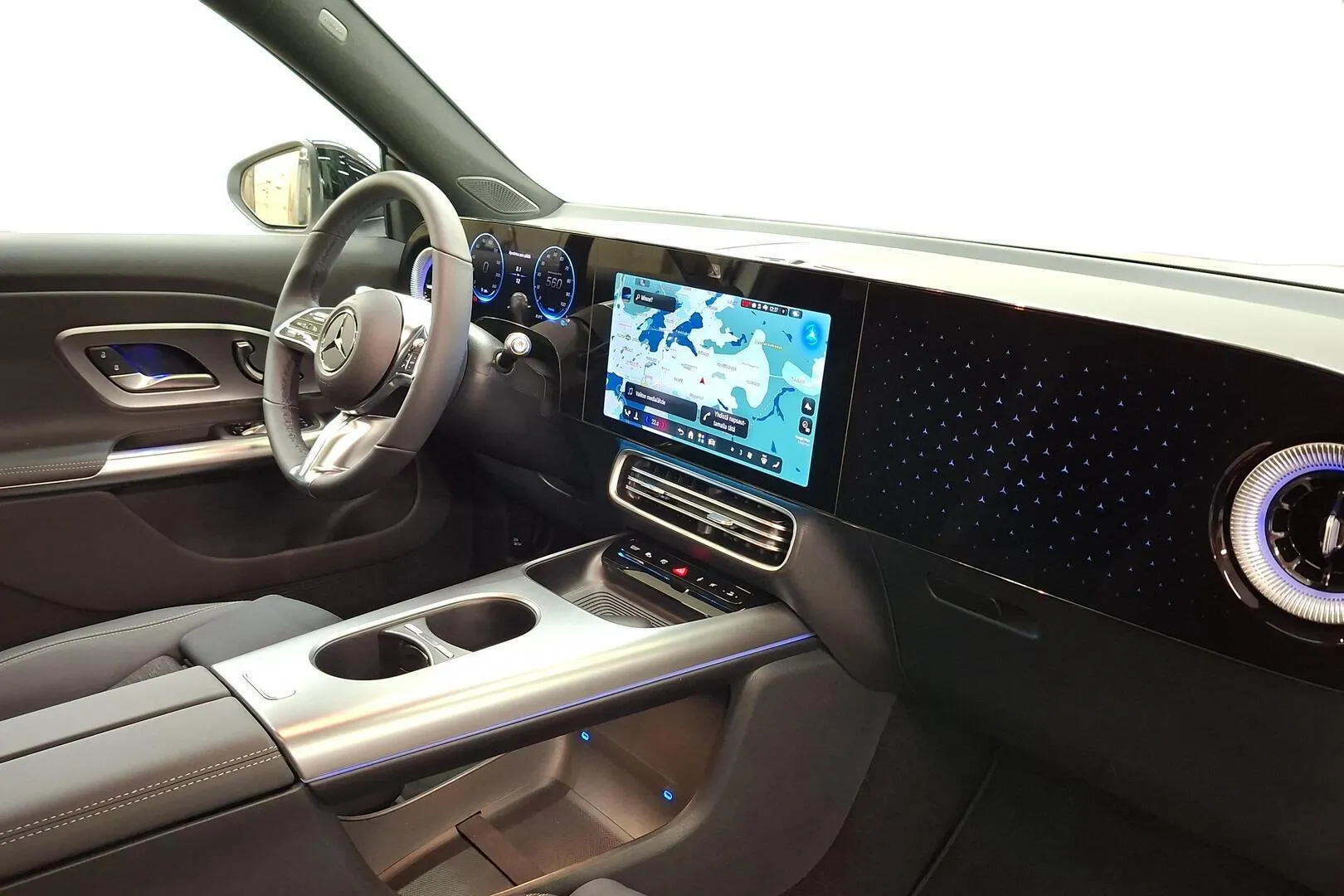 Mercedes-Benz GLB FSU-617 carousel image
