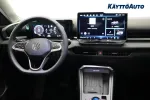 Volkswagen T-Roc YMM-295 carousel thumbs