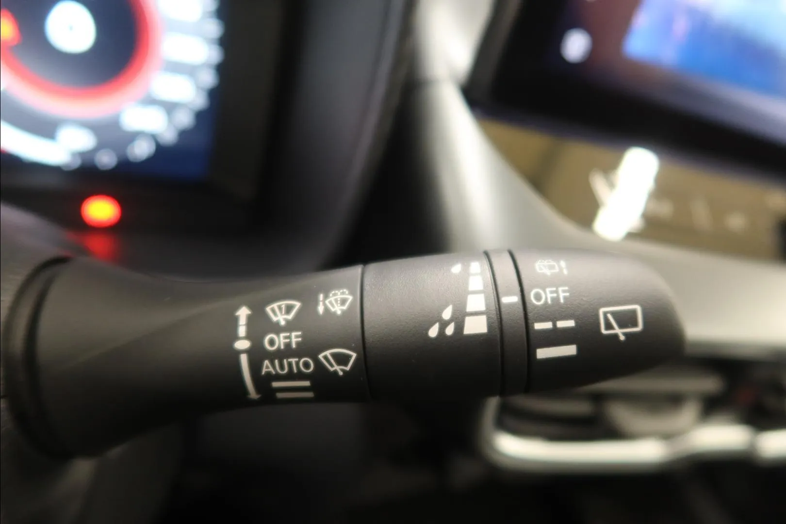 NISSAN JUKE YME-345 carousel image