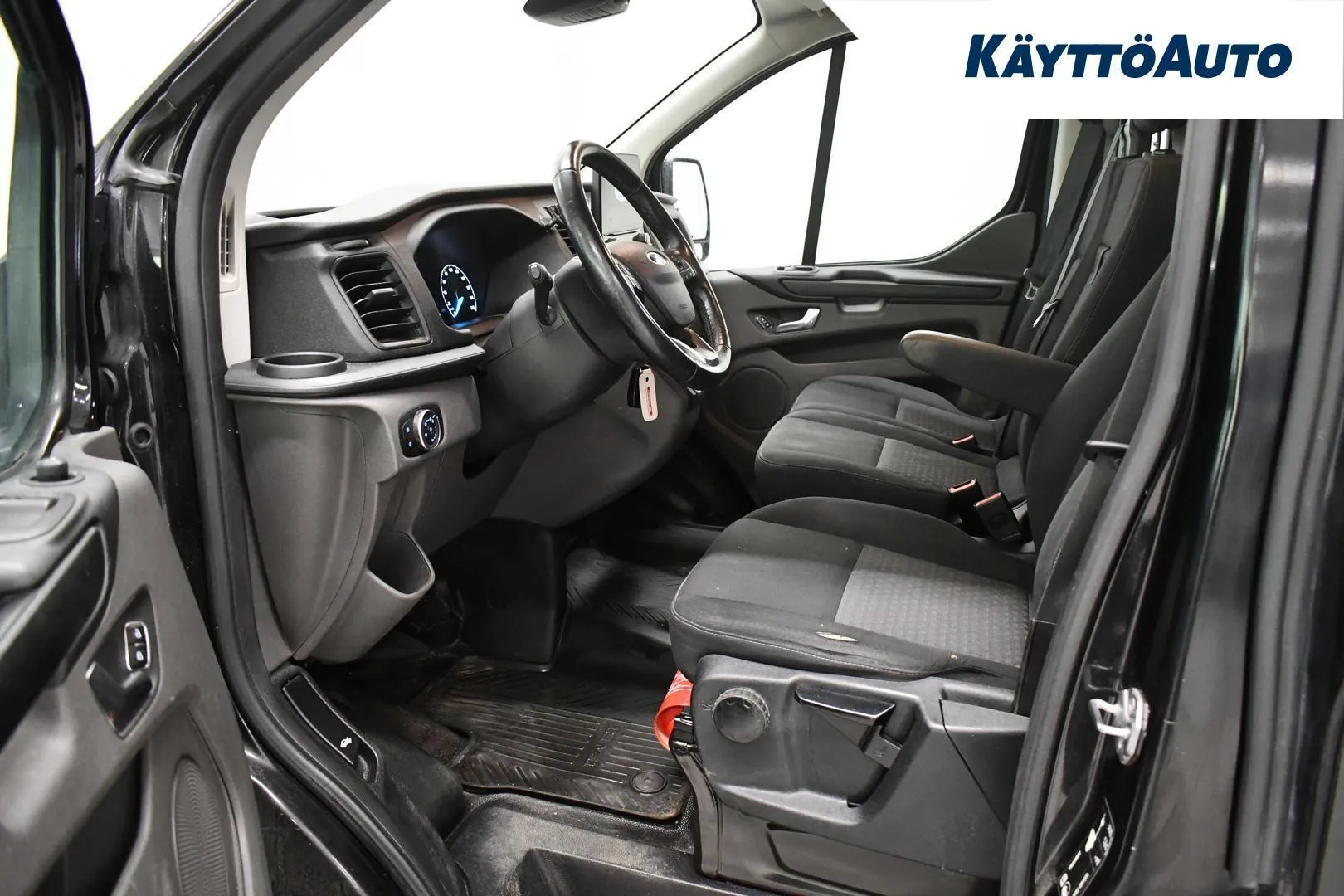 Ford Transit Custom IPU-404 carousel image