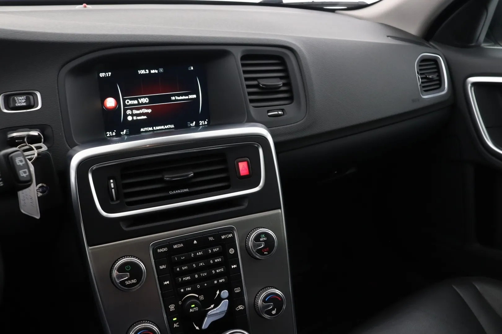 Volvo V60 INN-196 carousel image