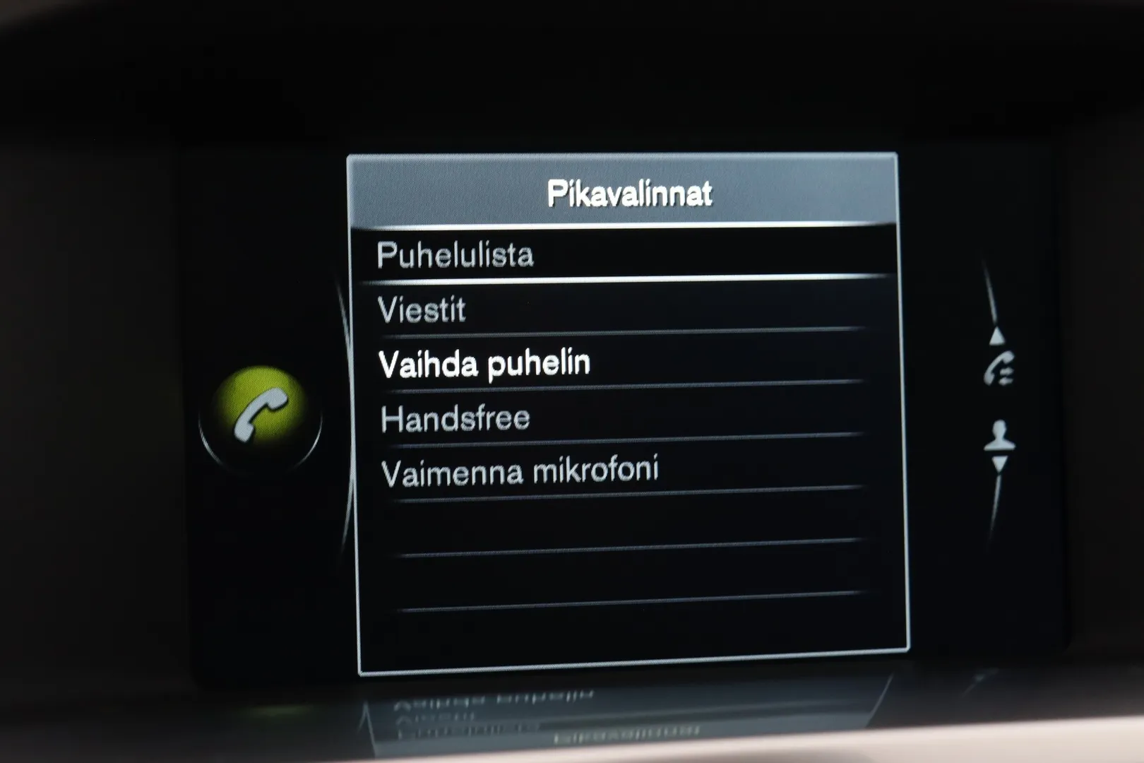 Volvo V60 INN-196 carousel image