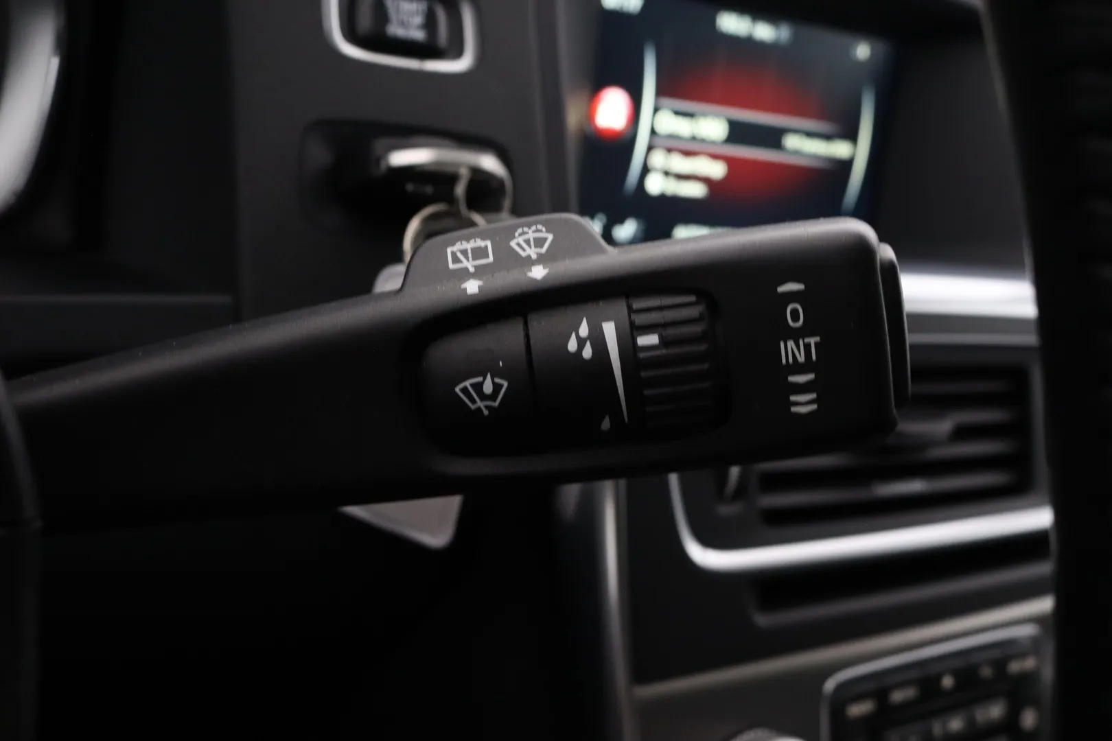 Volvo V60 INN-196 carousel image