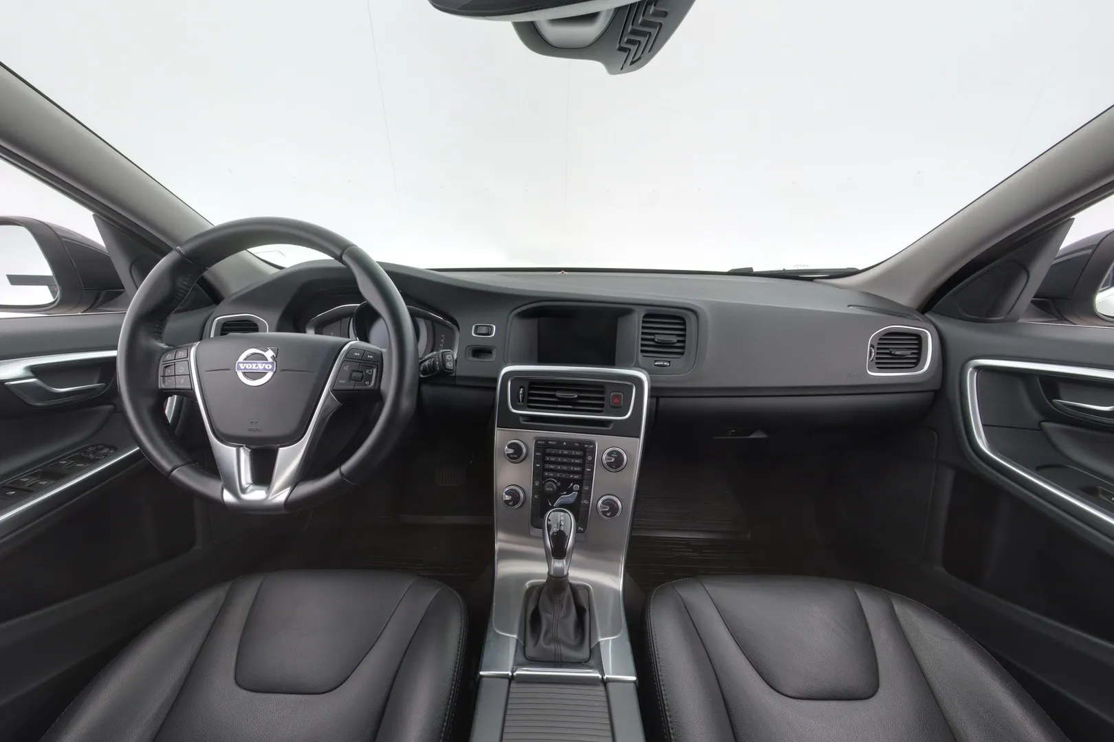 Volvo V60 INN-196 carousel image