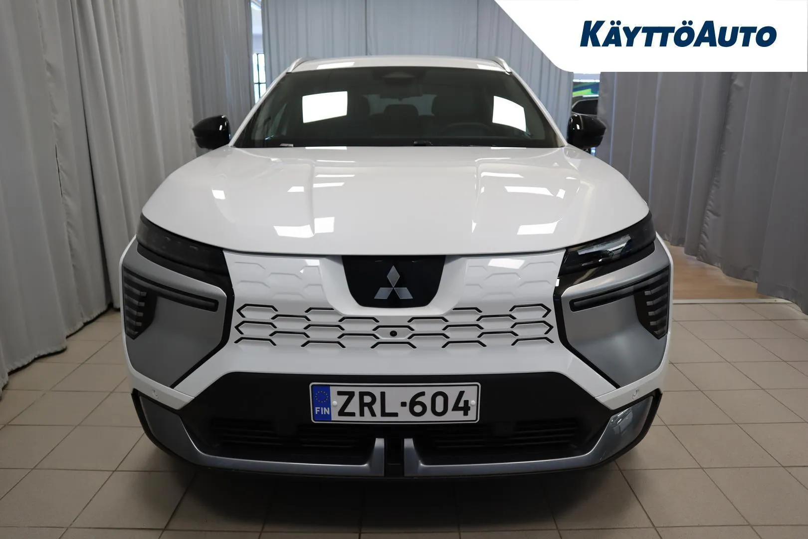 Mitsubishi Eclipse Cross ZRL-604 carousel image