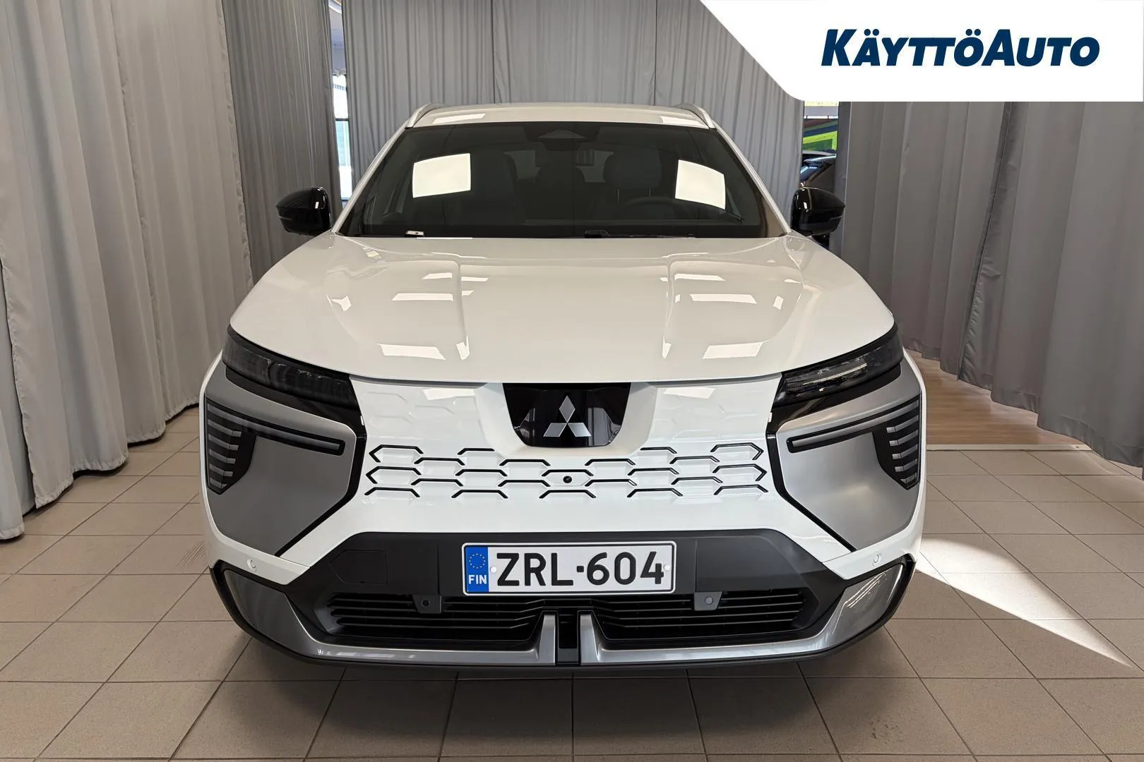 Mitsubishi Eclipse Cross ZRL-604 carousel image