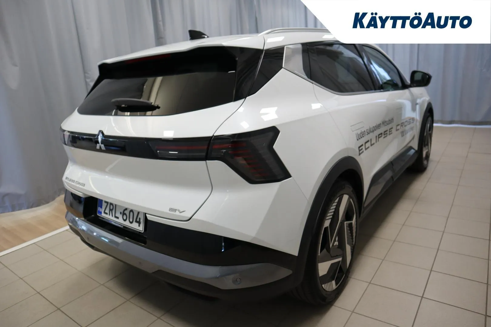 Mitsubishi Eclipse Cross ZRL-604 carousel image