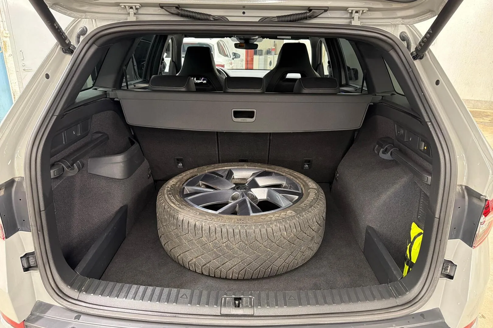 Skoda Kodiaq FPF-143 carousel image