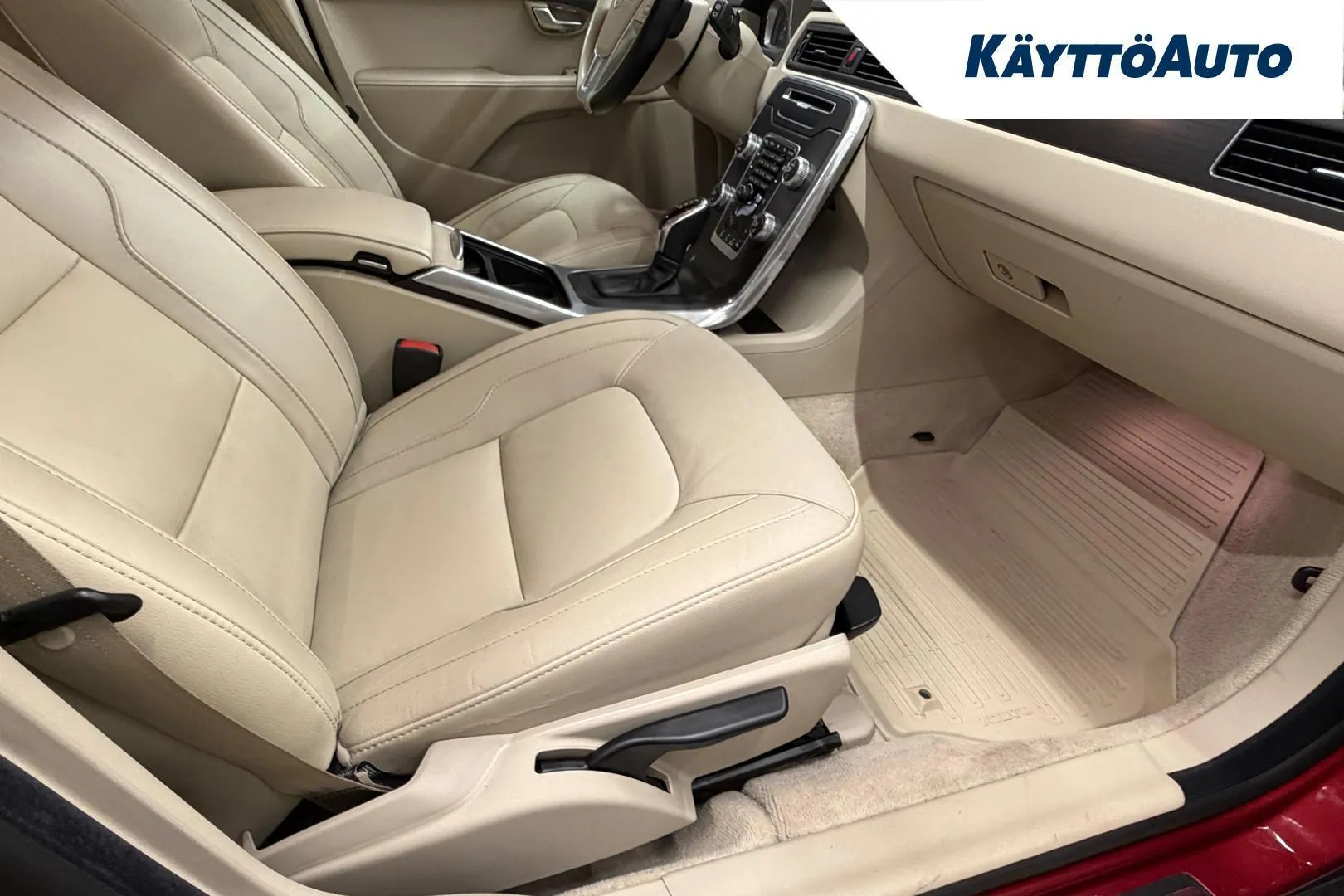 Volvo V70 INB-818 carousel image