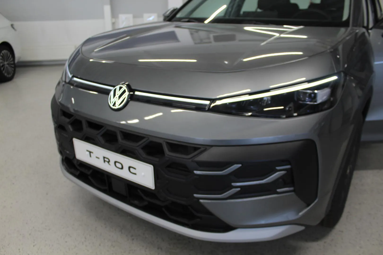 Volkswagen T-Roc ZRK-534 carousel image