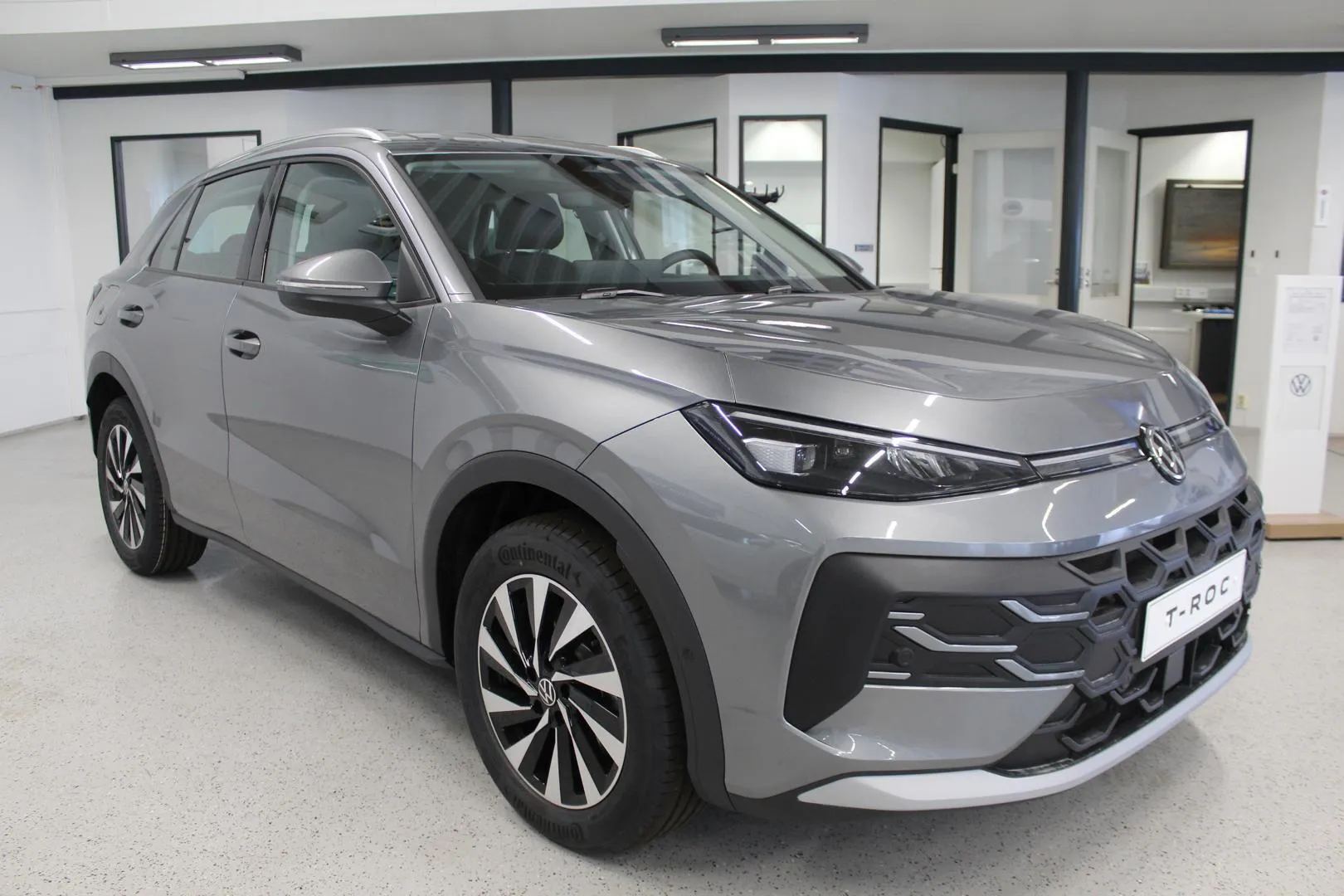 Volkswagen T-Roc ZRK-534 carousel image
