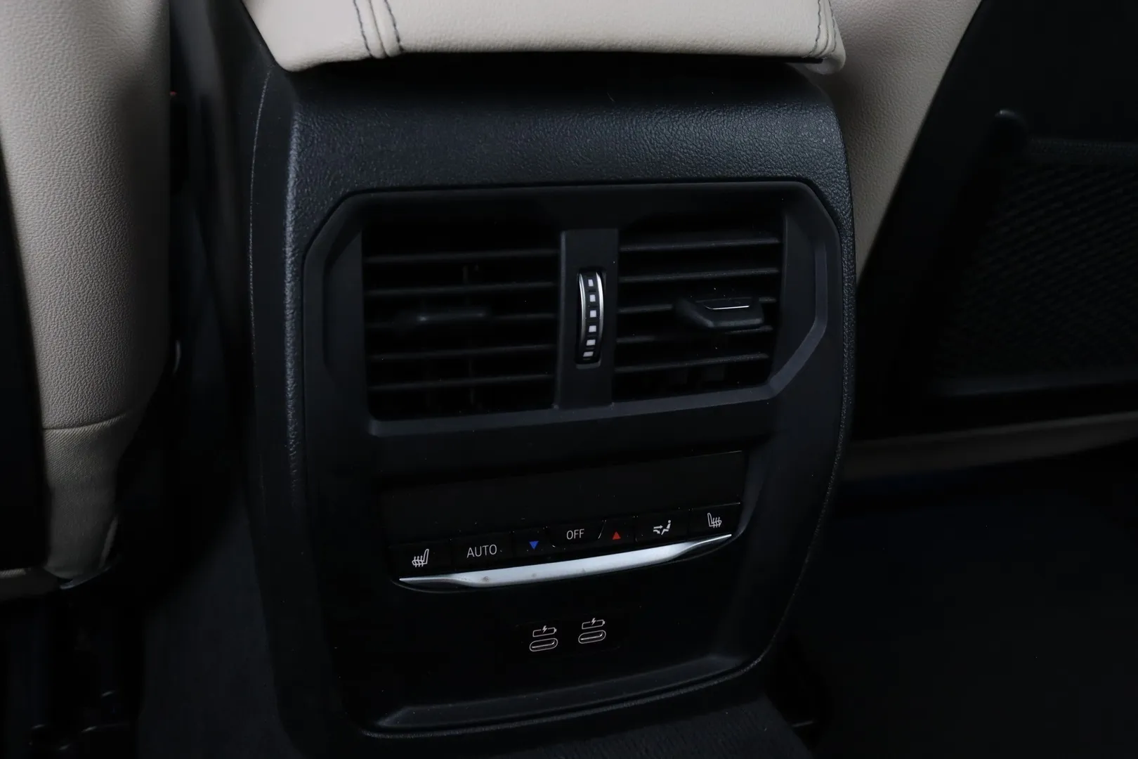 BMW i4 FPF-922 carousel image
