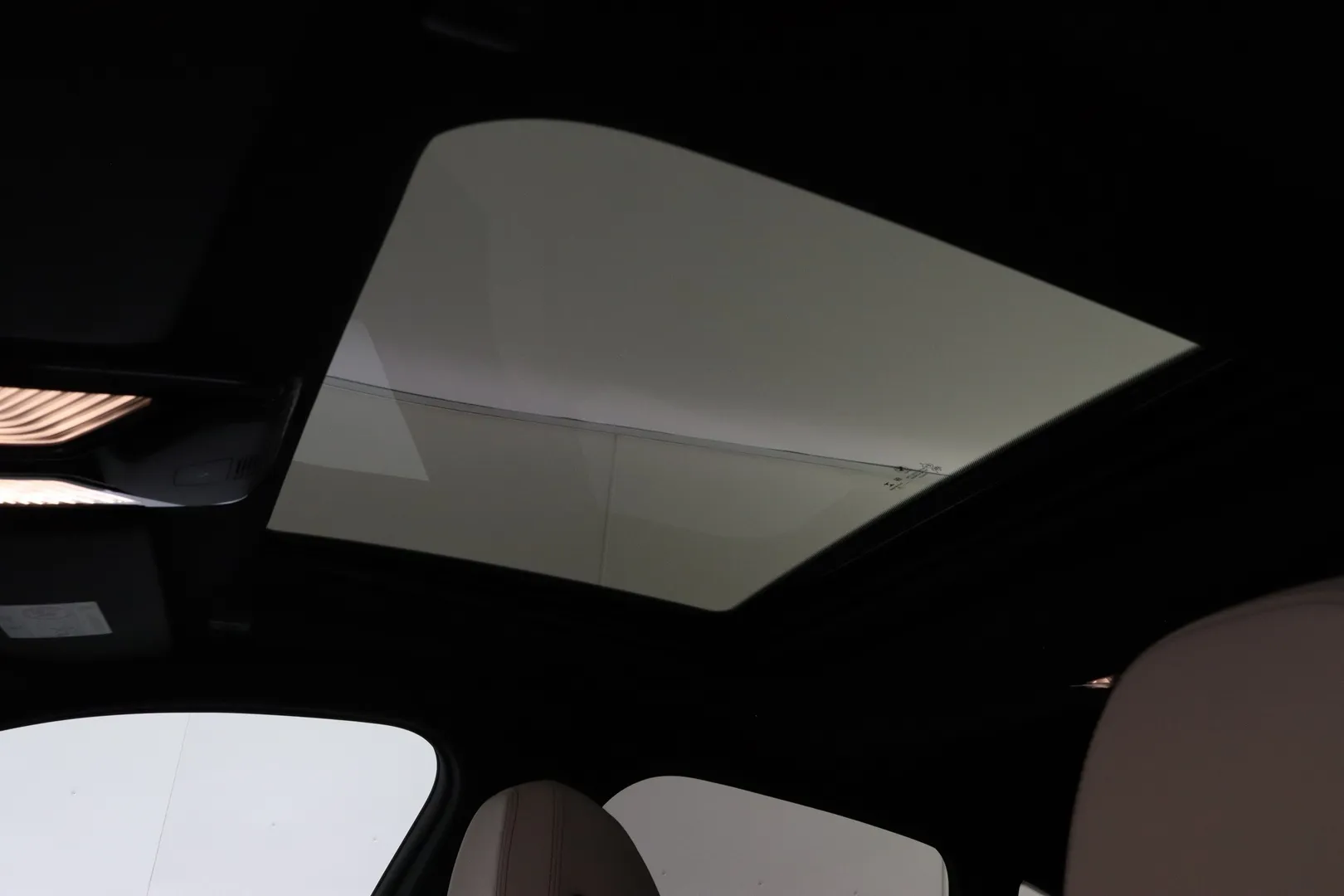 BMW i4 FPF-922 carousel image