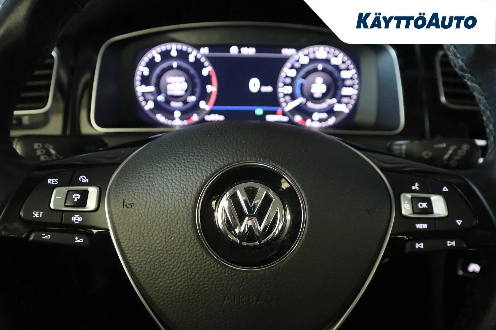 Volkswagen Golf CMN-944 carousel image