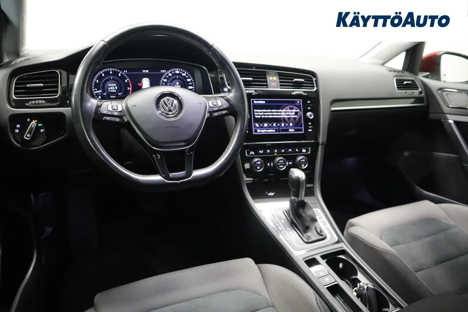 Volkswagen Golf CMN-944 carousel image