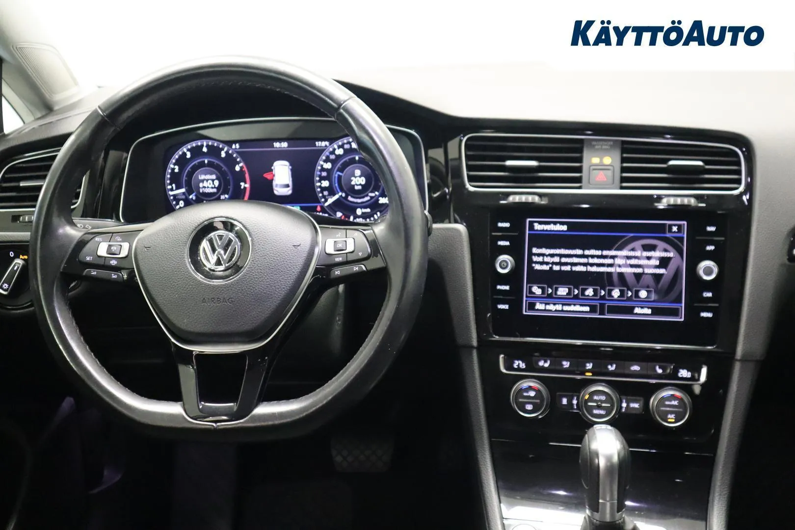 Volkswagen Golf CMN-944 carousel image