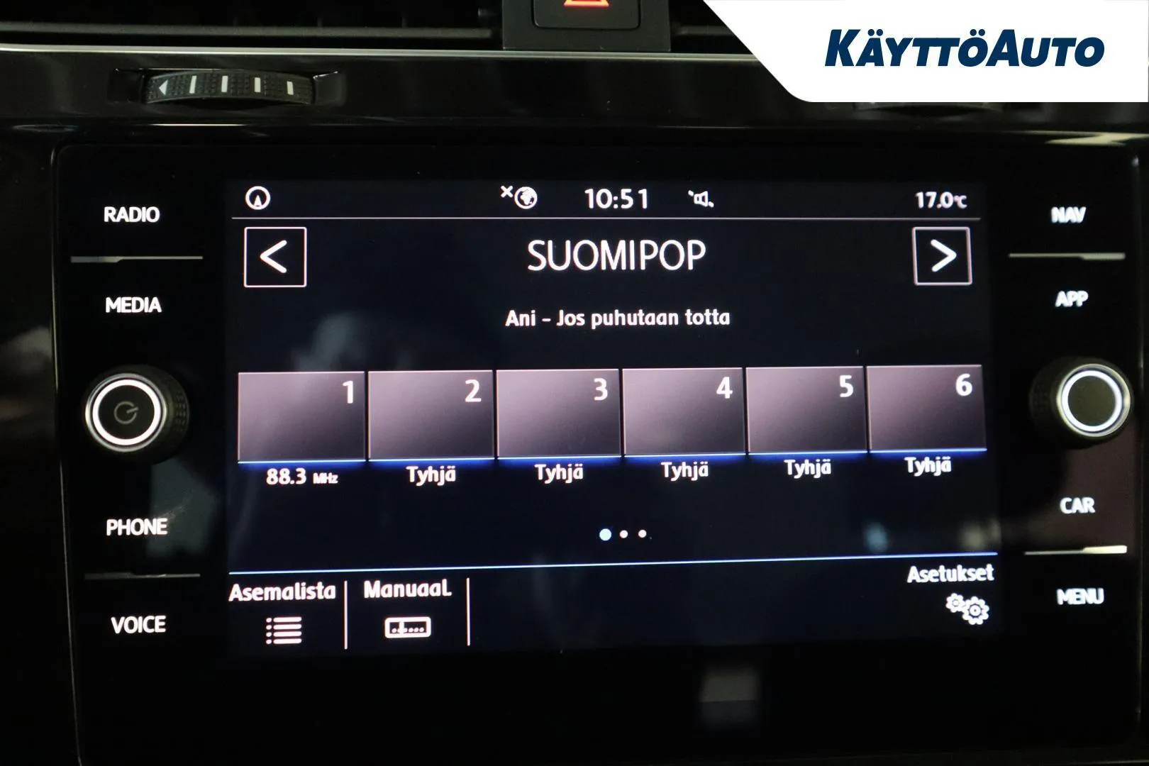 Volkswagen Golf CMN-944 carousel image