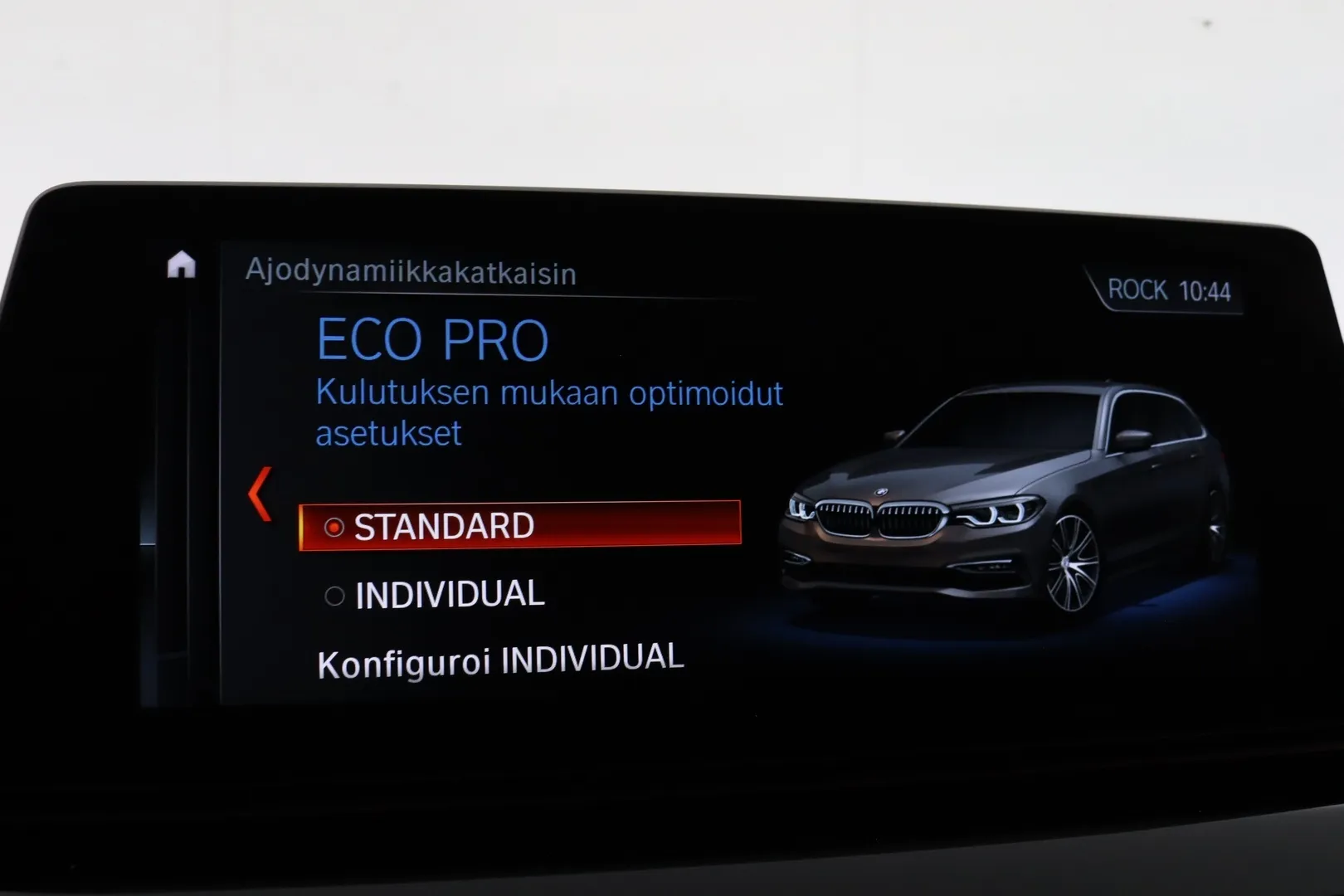 BMW 520 YLA-965 carousel image