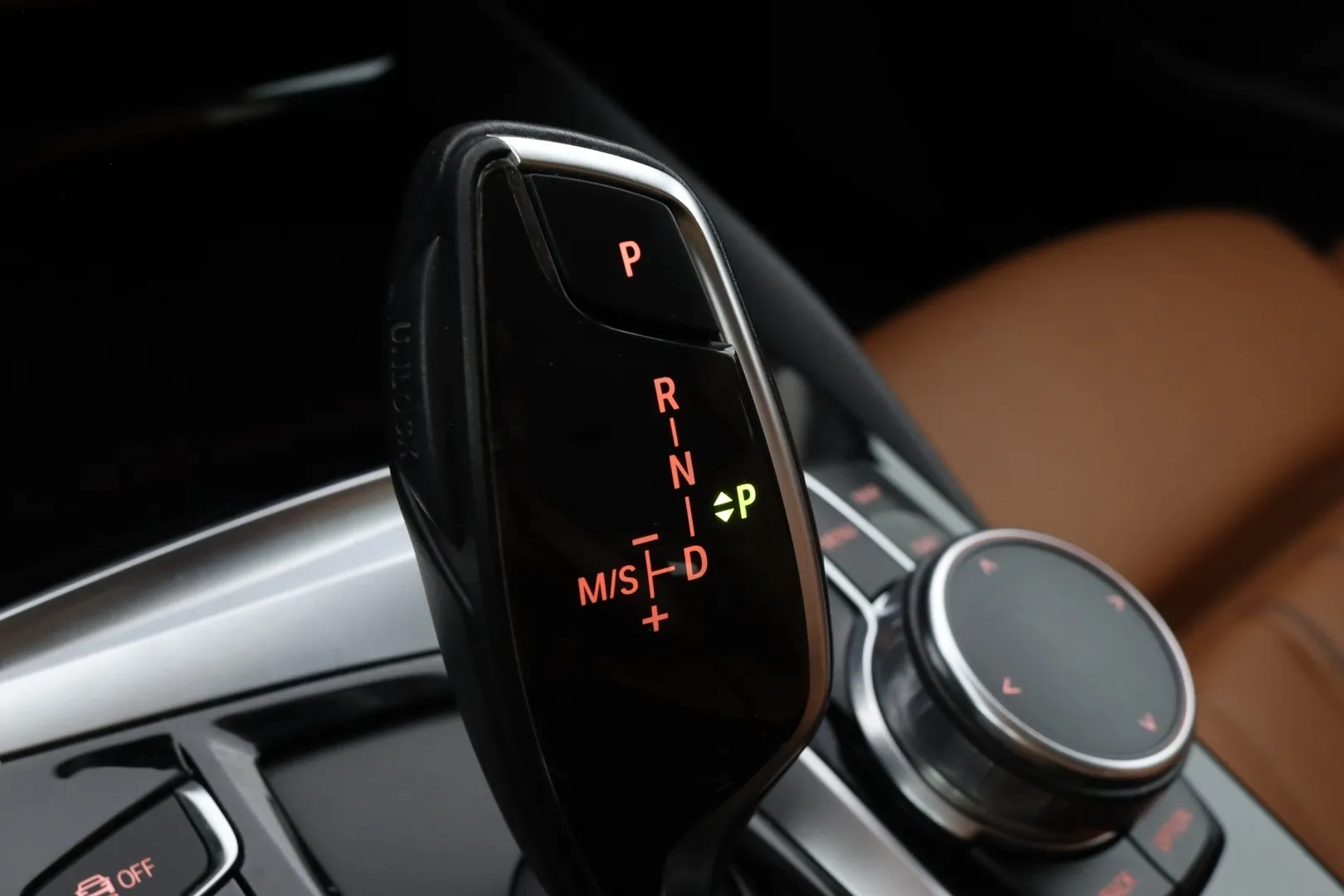 BMW 520 YLA-965 carousel image