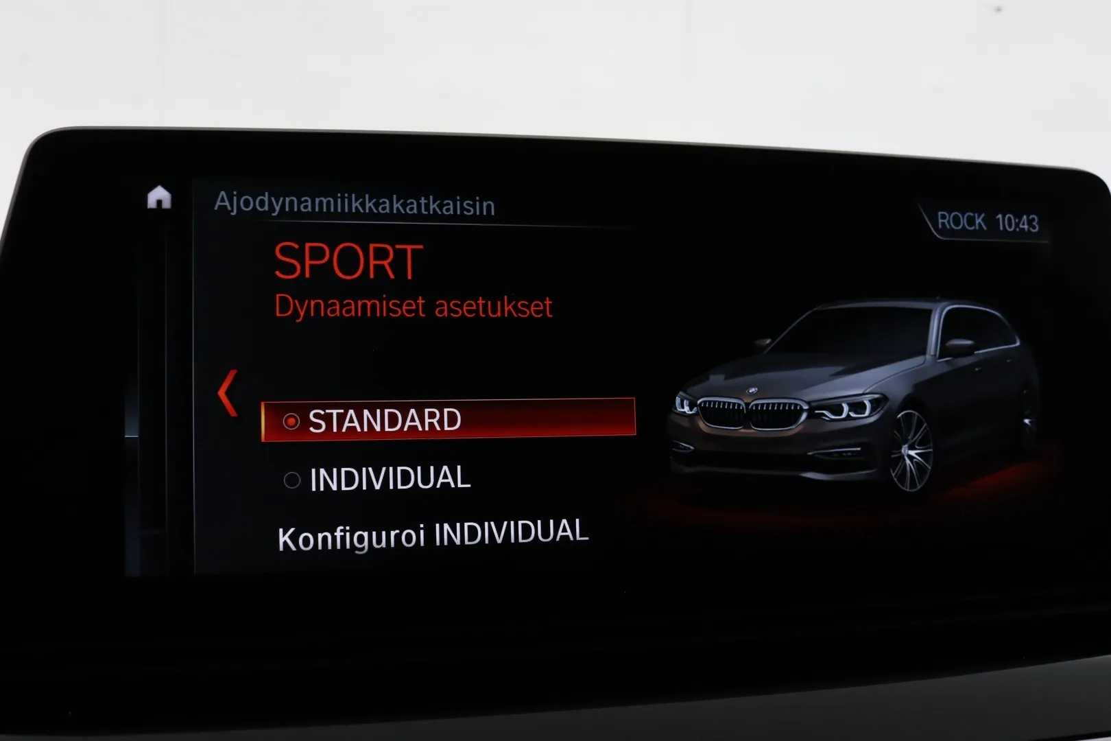 BMW 520 YLA-965 carousel image