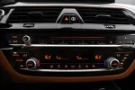 BMW 520 YLA-965 carousel thumbs