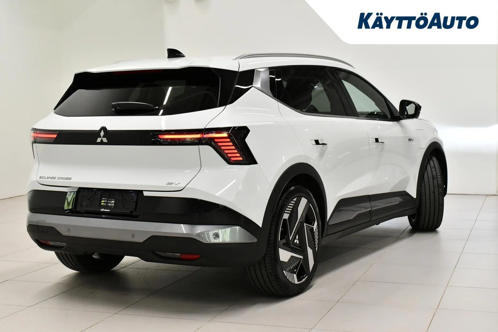 Mitsubishi Eclipse Cross ZRL-671 carousel image