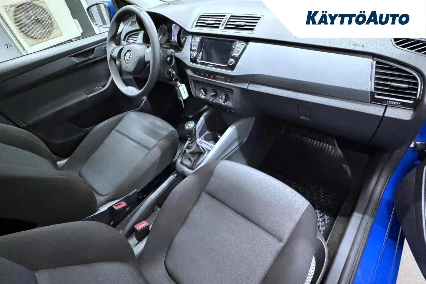 Skoda Fabia LPK-696 carousel image
