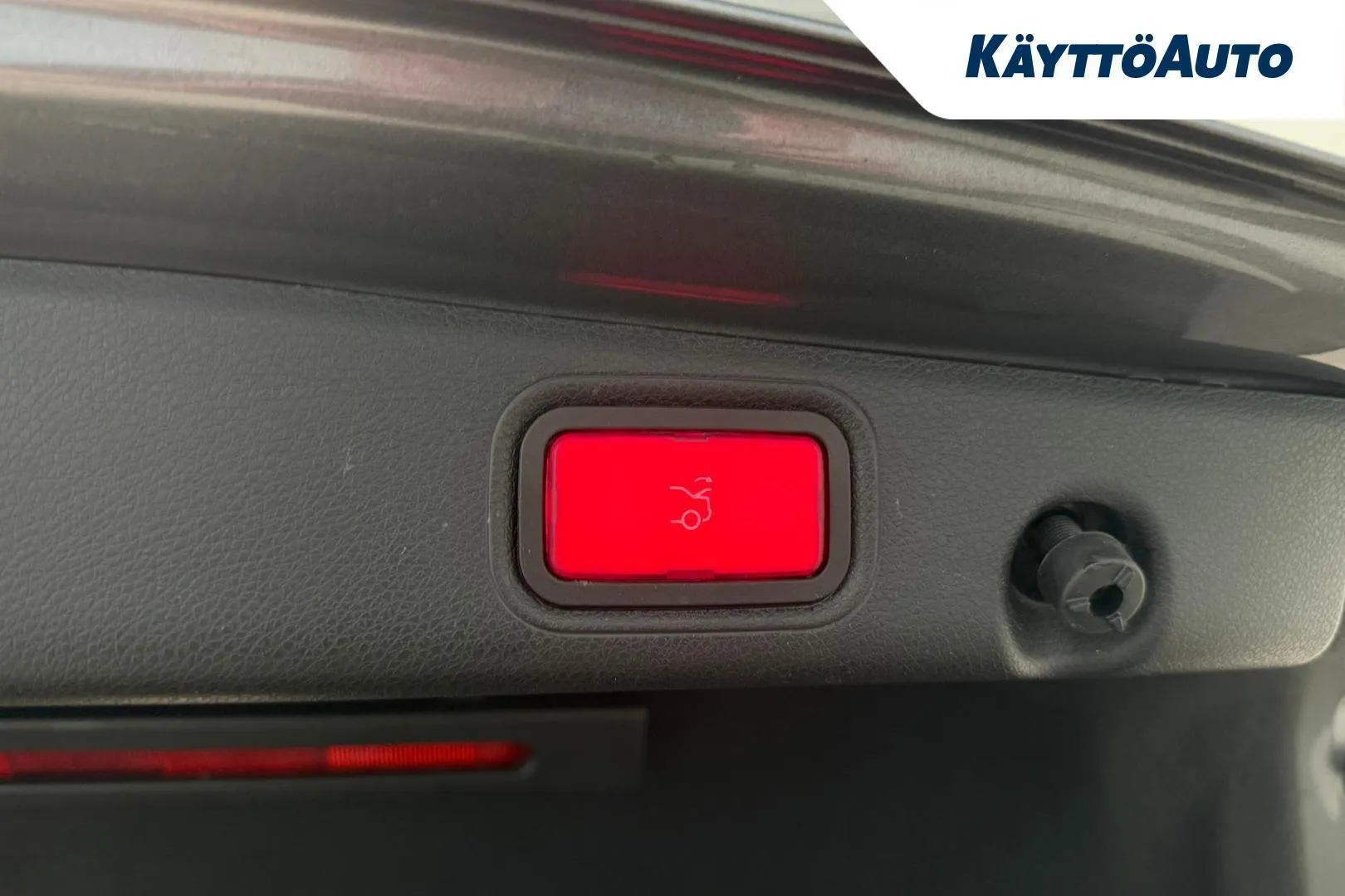 Mercedes-Benz E XXH-685 carousel image