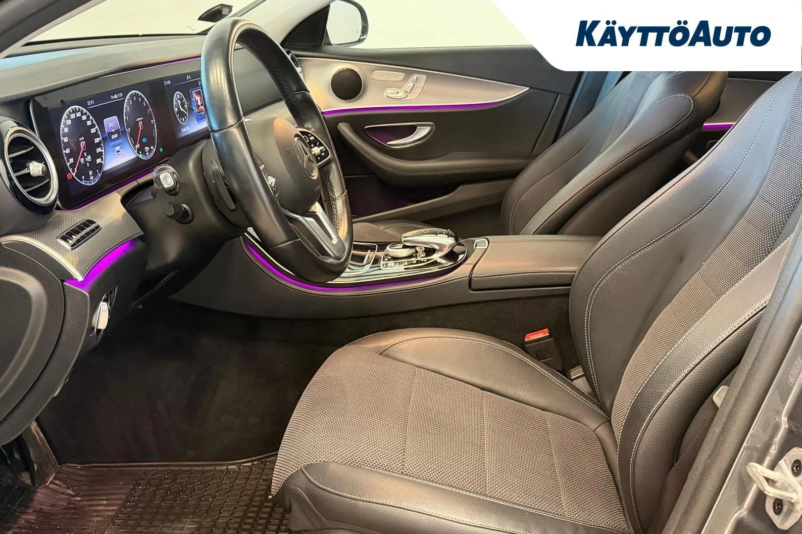 Mercedes-Benz E XXH-685 carousel image