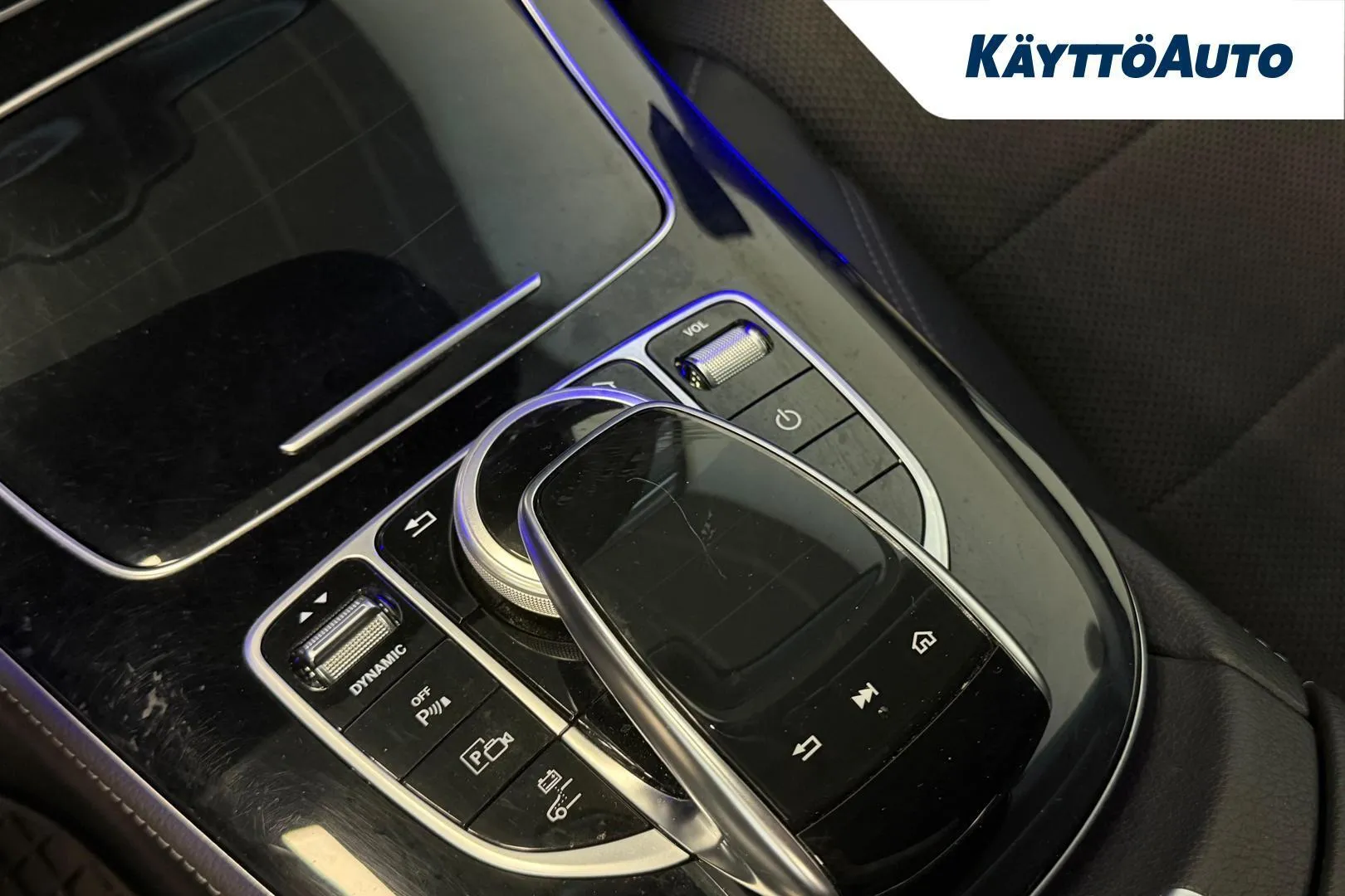 Mercedes-Benz E XXH-685 carousel image