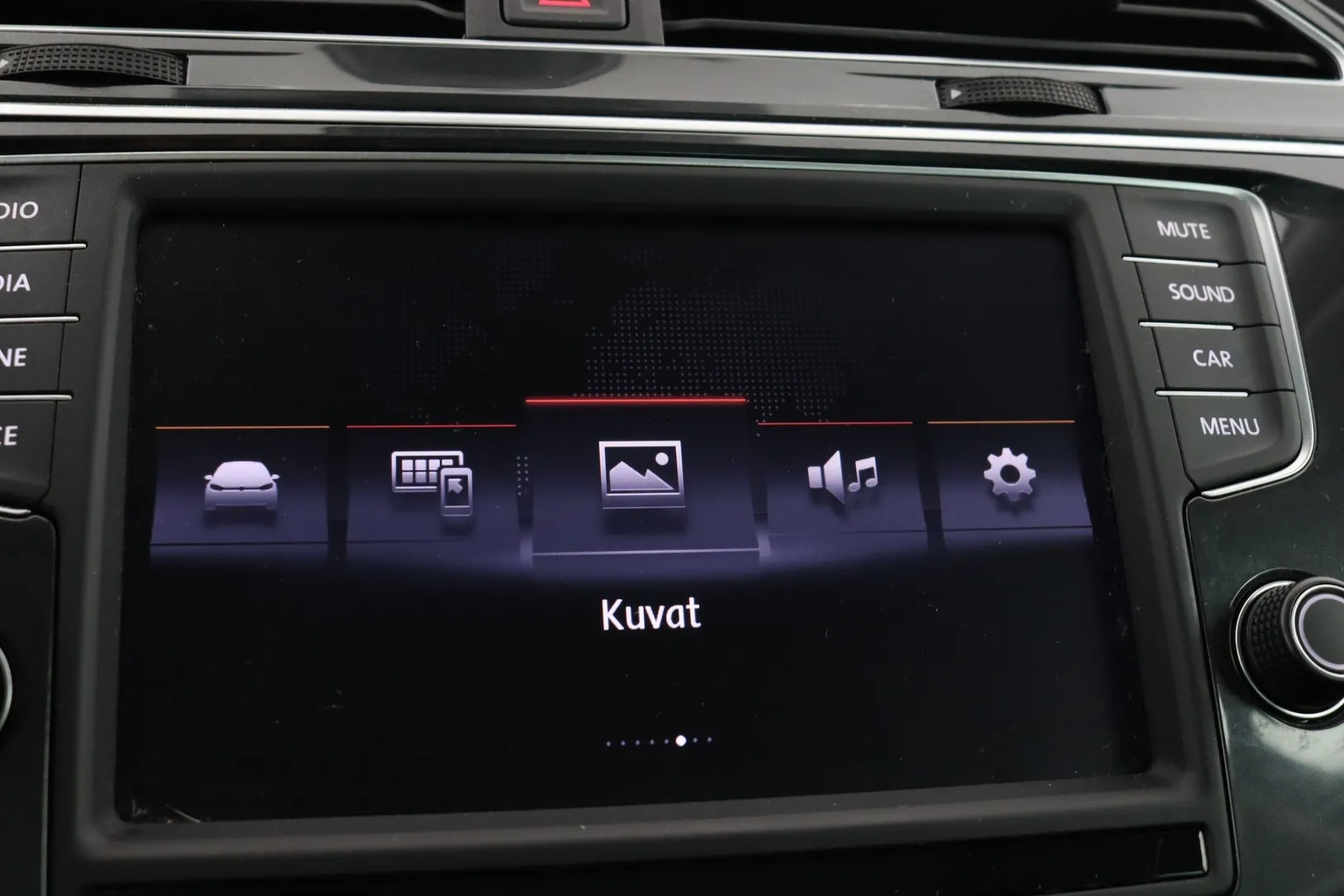 Volkswagen Tiguan SNS-772 carousel image