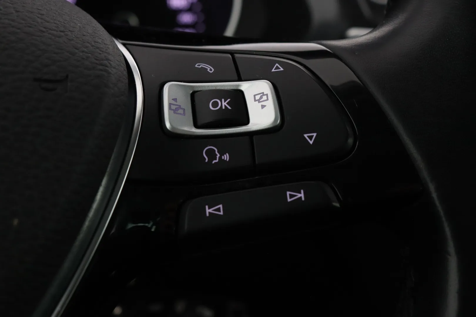 Volkswagen Tiguan SNS-772 carousel image